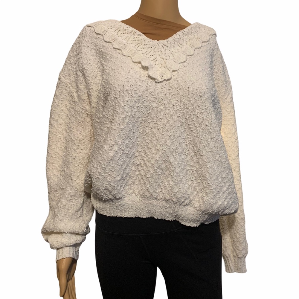 Women’s Ruffle Collar Pullover Sweater